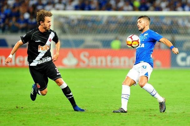 Fotos do primeiro tempo do duelo entre Cruzeiro e Vasco, no Mineiro, pela Copa Libertadores
