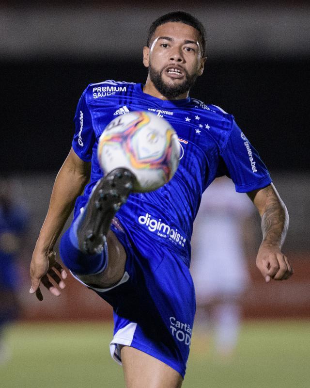 Imagens do jogo entre Botafogo-SP e Cruzeiro, no estádio Santa Cruz, em Ribeirão Preto, pela 20ª rodada da Série B