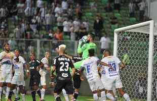 Imagens do empate sem gols entre Atltico e Chapecoense, no Independncia