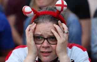 Tenso da torcida inglesa em Londres durante semifinal da Copa, contra a Crocia