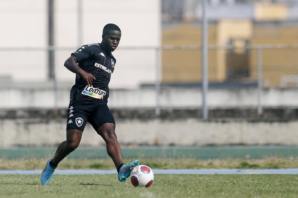 Depois, no entanto, acabou emprestado a Las Palmas-ESP e Botafogo. Depois, rescindiu o contrato com o clube espanhol. Seu ltimo jogo oficial foi em maro de 2022, pelo clube carioca, durante a Srie A do ano passado. Hoje, est livre no mercado.   