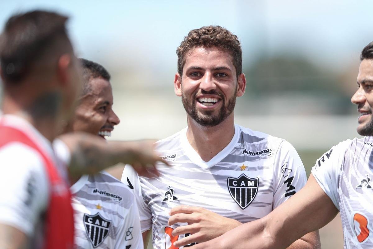 Primeiro treino comandado por Cuca desde a volta ao Atltico