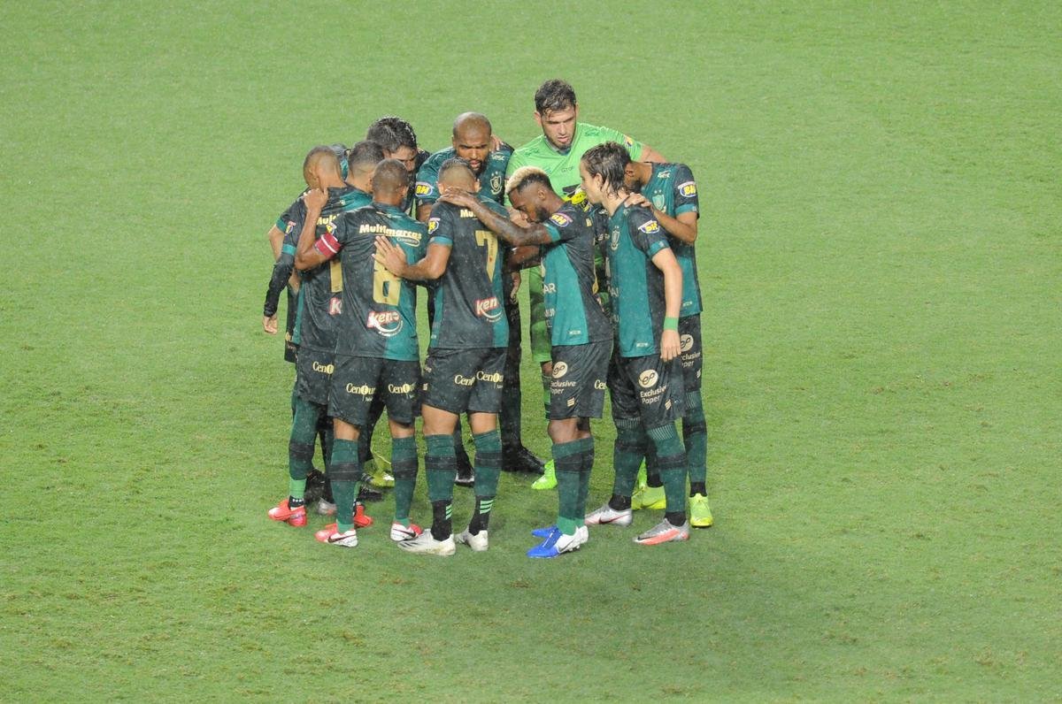 Fotos de Amrica x Vitria, no Independncia, pela 33 rodada