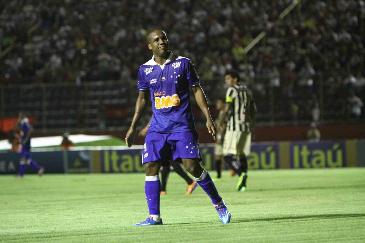 Borges fez 19 gols em 39 jogos pelo Cruzeiro em 2013. Ele foi titular do elenco campeo do Brasileiro