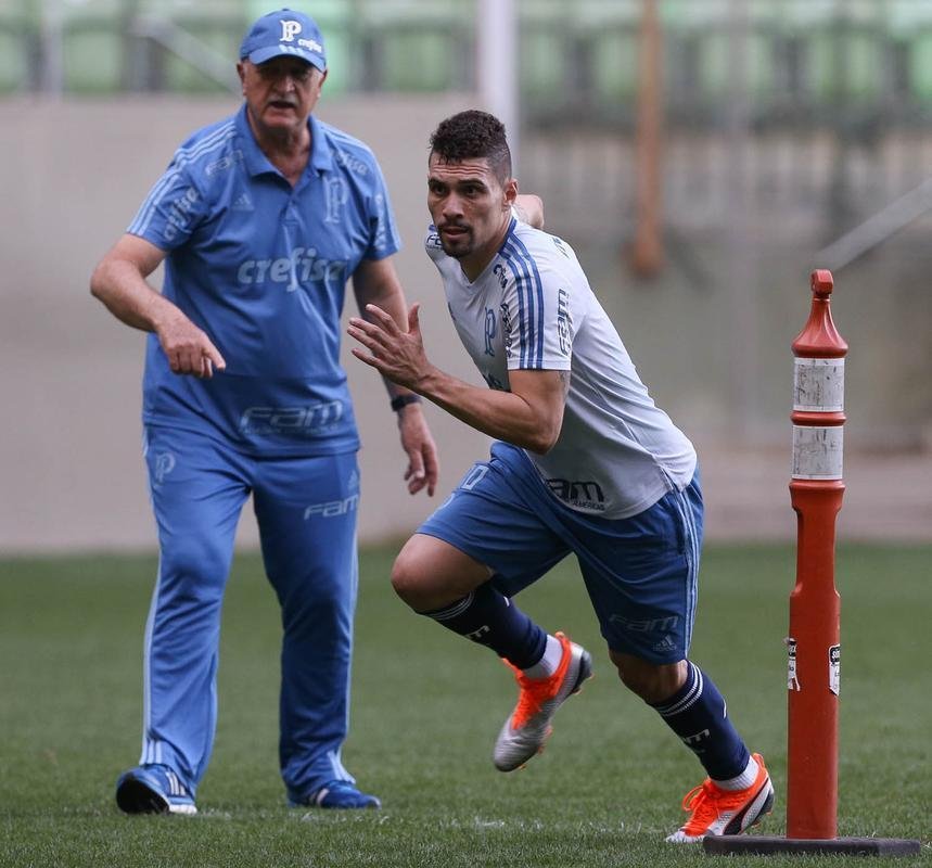 Felipo comandou treino do Palmeiras no Independncia visando ao jogo de quarta, s 21h45, no Mineiro, contra o Cruzeiro, pela semifinal da Copa do Brasil. Time precisa vencer para ir  deciso