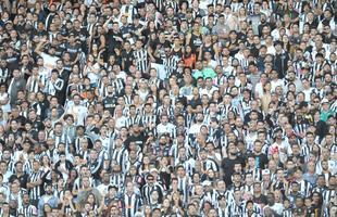 Torcedores do Atltico no clssico 500 contra o Cruzeiro, no Independncia, pelo Brasileiro