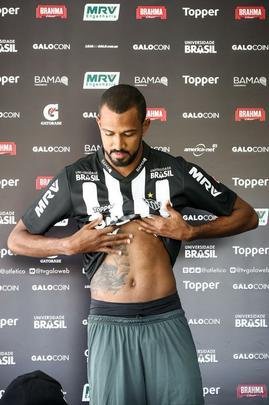 Imagens da apresentação de Maicon Bolt no Atlético