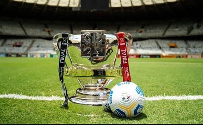 A cobi�ada ta�a da Copa do Brasil come�a a ser disputada nesta tarde de domingo no Mineir�o 