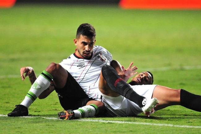 Fotos do jogo entre Am�rica e Athletico-PR, no Independ�ncia, pelo Campeonato Brasileiro de 2022