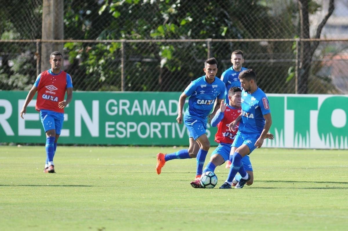 Fotos do treino do Cruzeiro desta sexta-feira (3/11), na Toca da Raposa II (Leandro Couri/EM D.A Press)