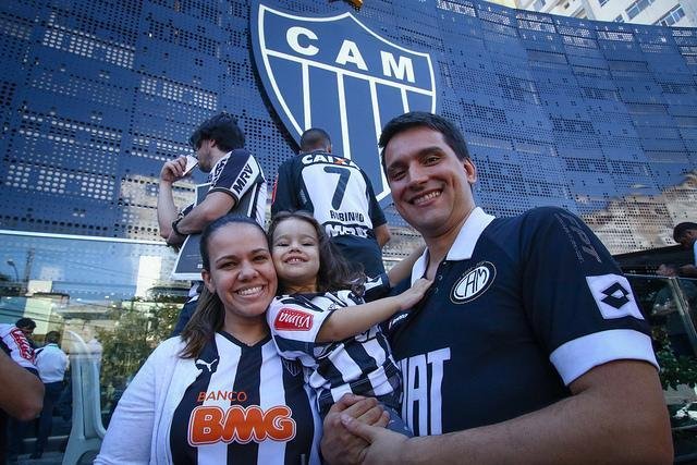 Com festa dos torcedores, Conselho Deliberativo do Atltico aprovou construo do estdio