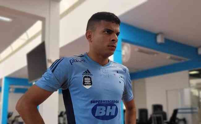Bruno Rodrigues confirmou que clubes fizeram propostas pelo seu passe