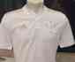 Vaza camisa branca do Cruzeiro produzida pela Adidas; veja fotos
