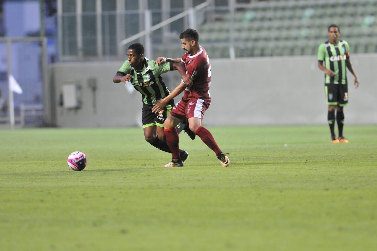 Amrica e Patrocinense se enfrentaram, no Independncia, pela primeira rodada do Campeonato Mineiro