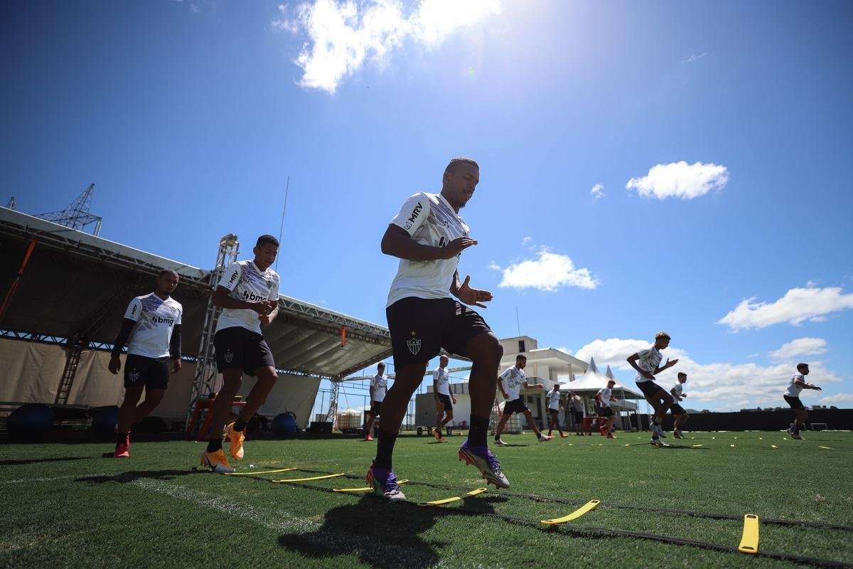 Atltico inicia preparao para enfrentar o Vasco; veja fotos