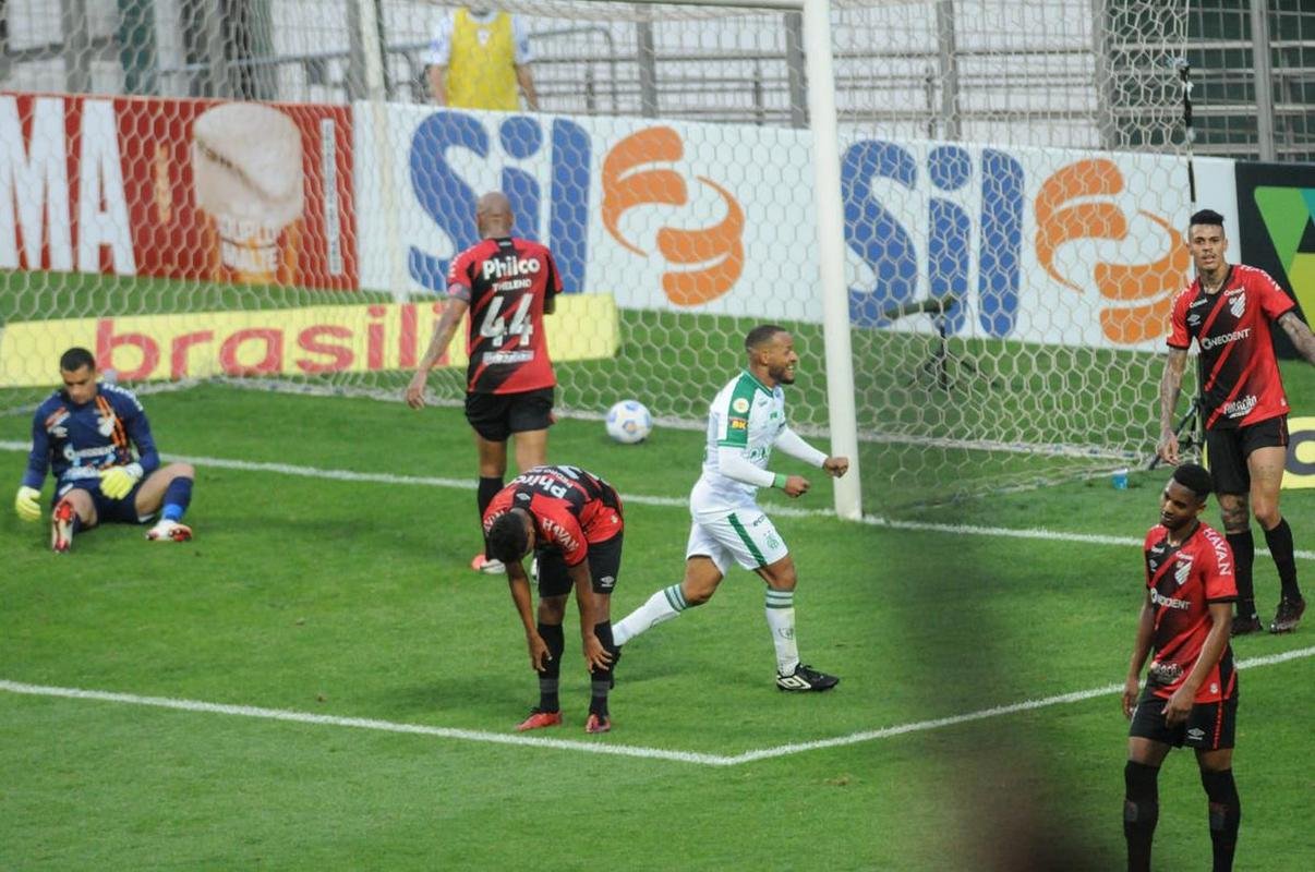 Amrica e Athletico-PR se enfrentaram no Independncia, pela 20 rodada da Srie A do Brasileiro