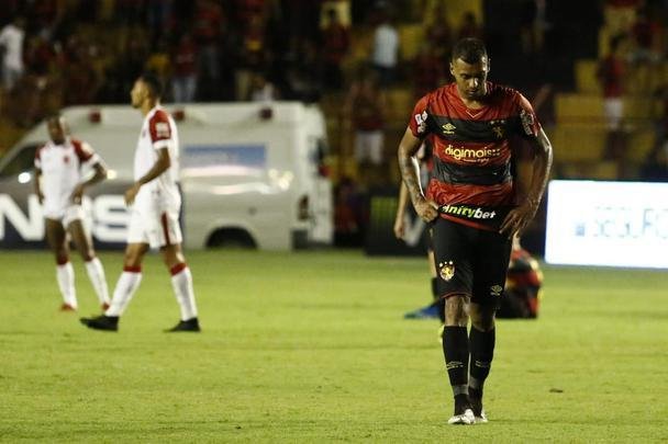 Sport e Vila Nova empataram, em 0 a 0, neste domingo, na Ilha do Retiro