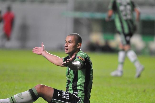 Fotos da vitória do América sobre o Botafogo, por 3 a 0, no Independência, em Belo Horizonte, pelas oitavas de final da Copa do Brasil. Wellington Paulista, Danilo Avelar e Alê marcaram os gols da vitória do Coelho no Horto