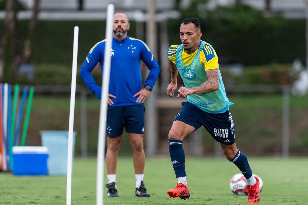 Fotos do treino do Cruzeiro nesta quarta-feira (20/10) na Toca II