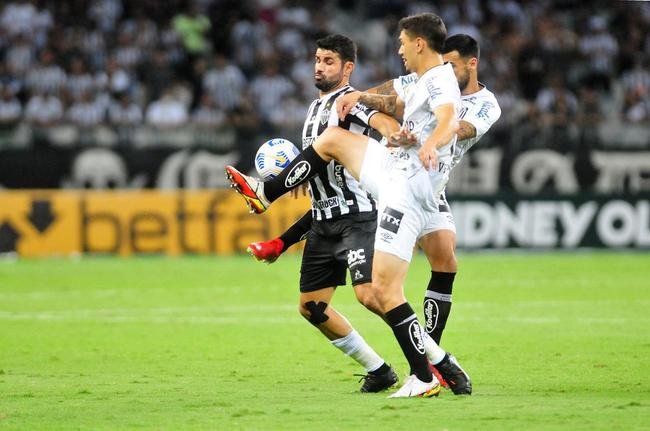 Fotos do jogo entre Atl�tico e Santos, no Mineir�o, pela 26� rodada da S�rie A do Campeonato Brasileiro