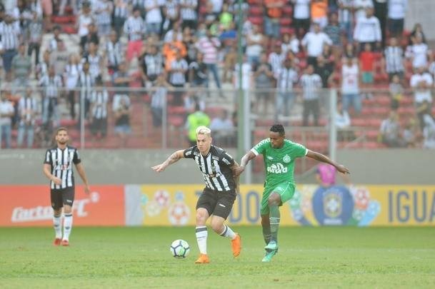 Atltico e Chapecoense fizeram jogo movimentado na tarde deste sbado