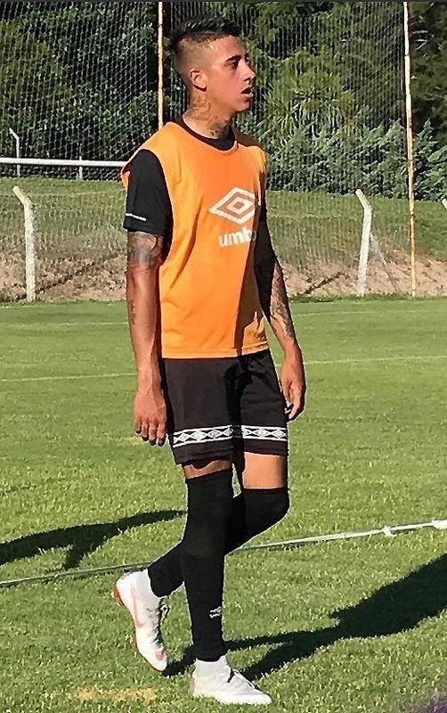 22 - Robert Ergas: meia de apenas 21 anos formado na base do Defensor. Ainda no jogou na Libertadores. Foi titular na estreia no Campeonato Uruguaio, nesse domingo. Por isso, no deve iniciar entre os 11 escalados para o duelo com o Atltico.