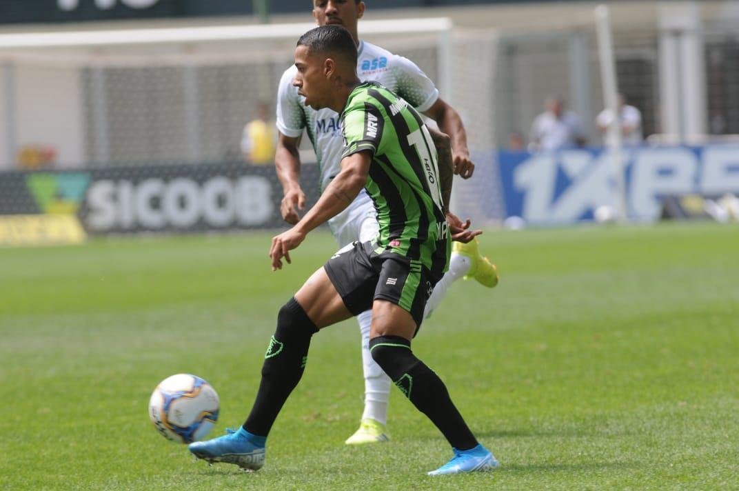 Coelho e Bugre se enfrentaram neste domingo, pela 16 rodada da Srie B