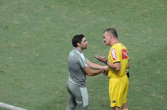 Fotos do jogo entre Amrica e Palmeiras, no Independncia, em Belo Horizonte, pela 24 rodada do Campeonato Brasileiro