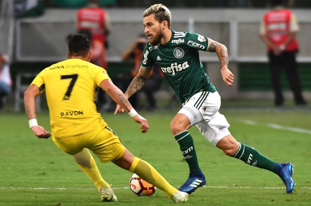 Lucas Lima - Participou de 34 dos 38 jogos do Palmeiras na campanha do ttulo do Campeonato Brasileiro. Chegou ao Verdo em 2018, aps passagem pelo Santos. Tem vnculo at 2022.