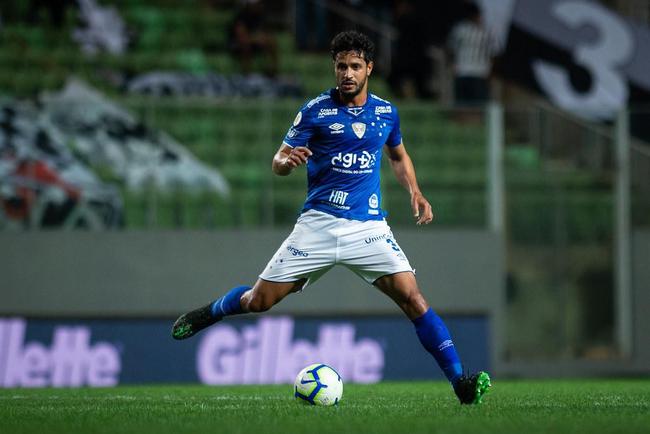 Leo - Deixou o Cruzeiro em 2020. Aps ficar sem clube em 2021, acertou com a Chapecoense e jogou pelo clube catarinense em 2022. Ele est sem clube atualmente.