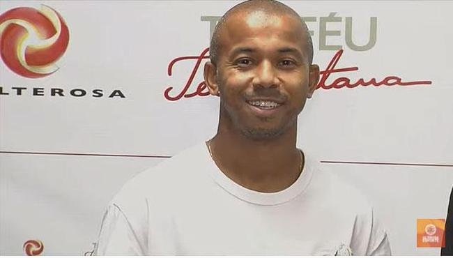 Mariano, lateral-direito do Atltico