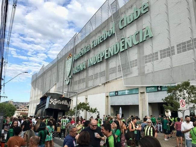 No dia do anivers�rio de 110 anos do Am�rica, torcedor compareceu ao Independ�ncia para acompanhar o jogo contra o Athletico-PR pela quarta rodada do Campeonato Brasileiro