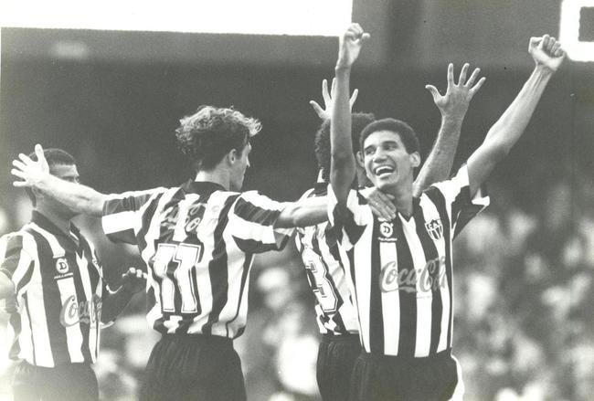 1992 - 4 vitrias, 2 empates e 4 derrotas - 46,66%