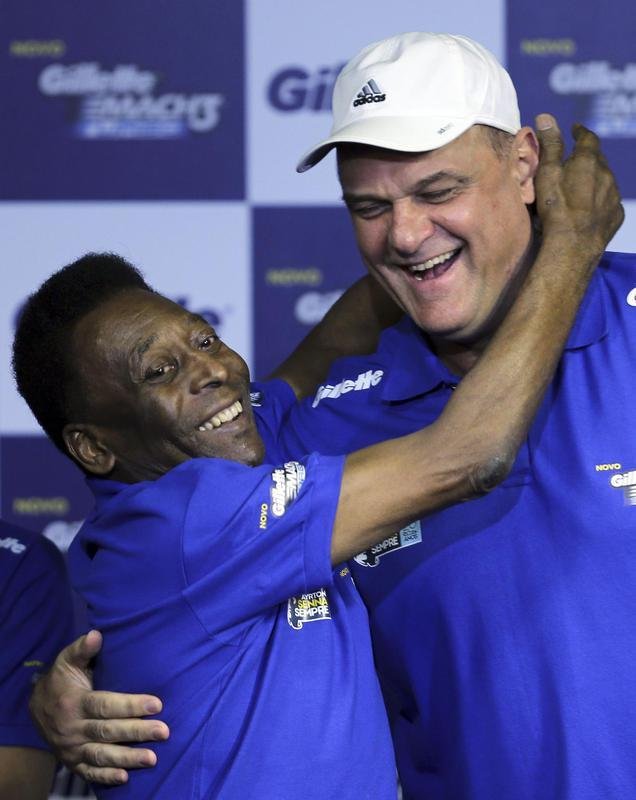 4/11/2013 - Pel ao lado da lenda do basquete brasileiro, Oscar Schmidt