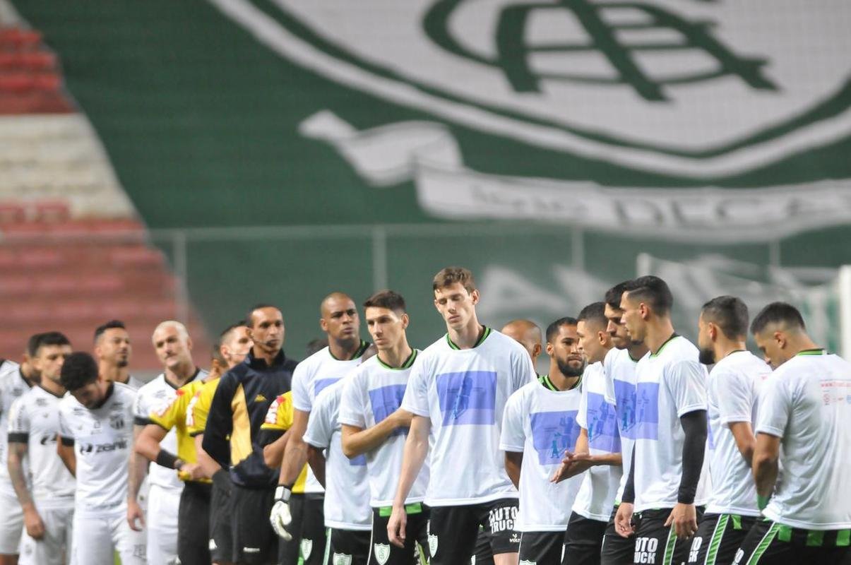 Fotos do jogo entre Amrica e Cear, no Estdio Independncia, em Belo Horizonte, pela 10 rodada da Srie A do Brasileiro