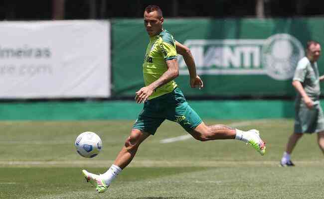 Breno Lopes durante treinamento do Palmeiras nesta segunda-feira