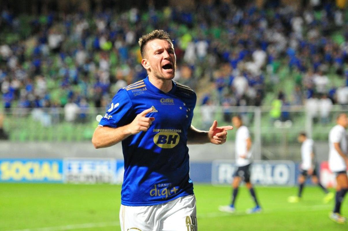 Fotos do jogo entre Cruzeiro e Remo, no Independncia, em BH, pela 32 rodada da Srie B do Brasileiro