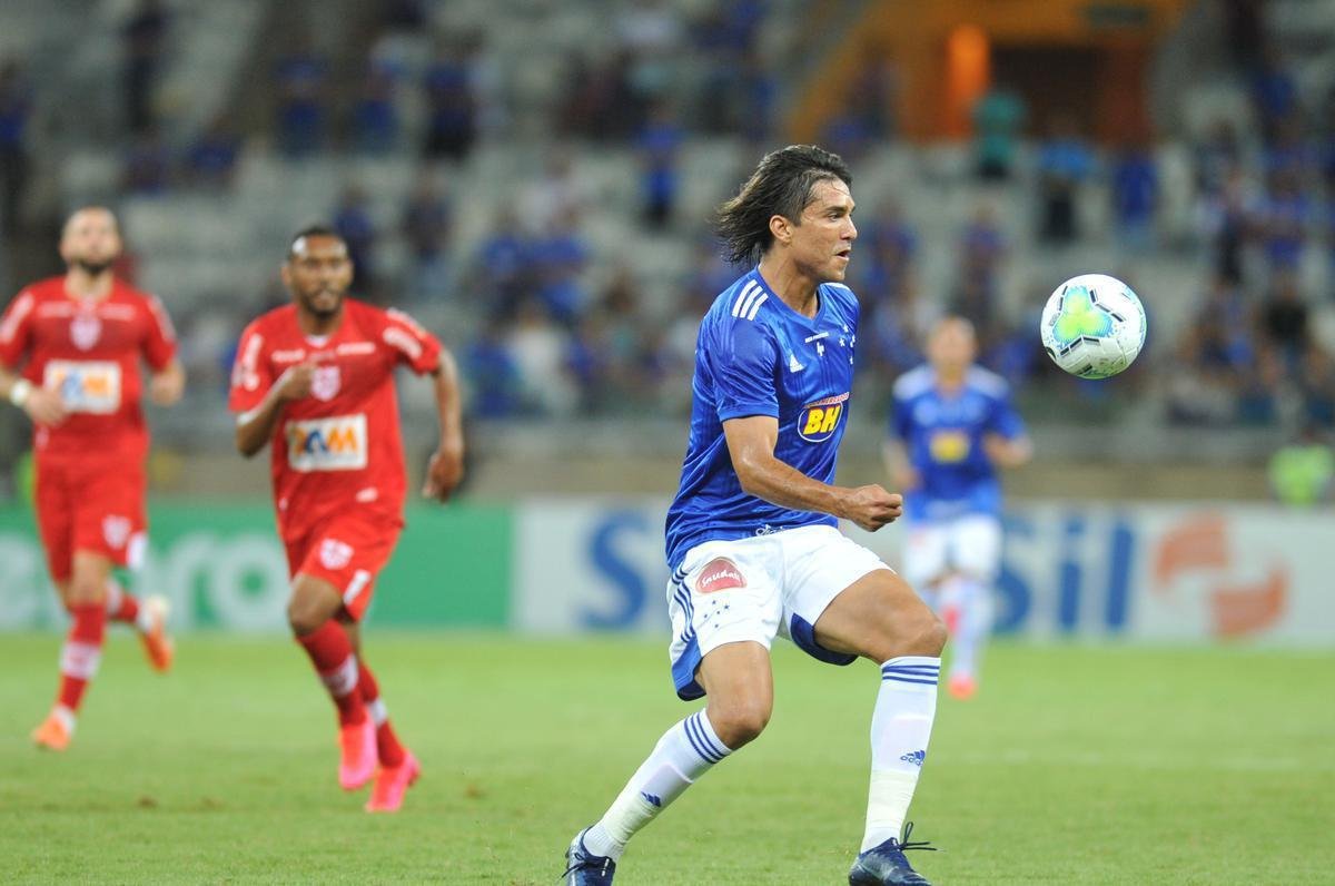 Cruzeiro enfrentou o CRB no Mineiro