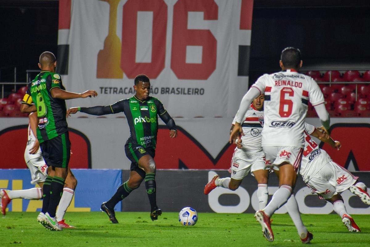 Fotos de So Paulo x Amrica, no Morumbi, pela 19 rodada do Brasileiro