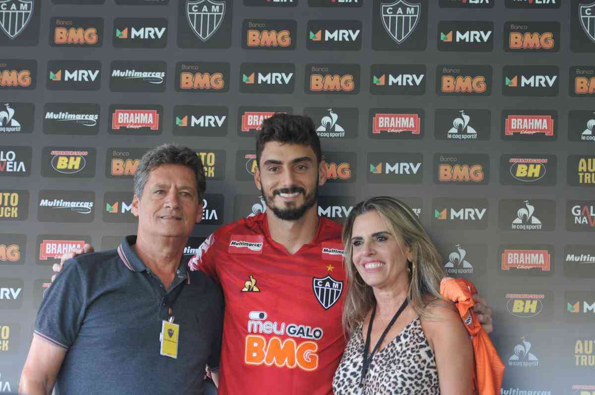 Goleiro Rafael, ex-Cruzeiro, foi apresentado como reforo do Atltico na Cidade do Galo. 