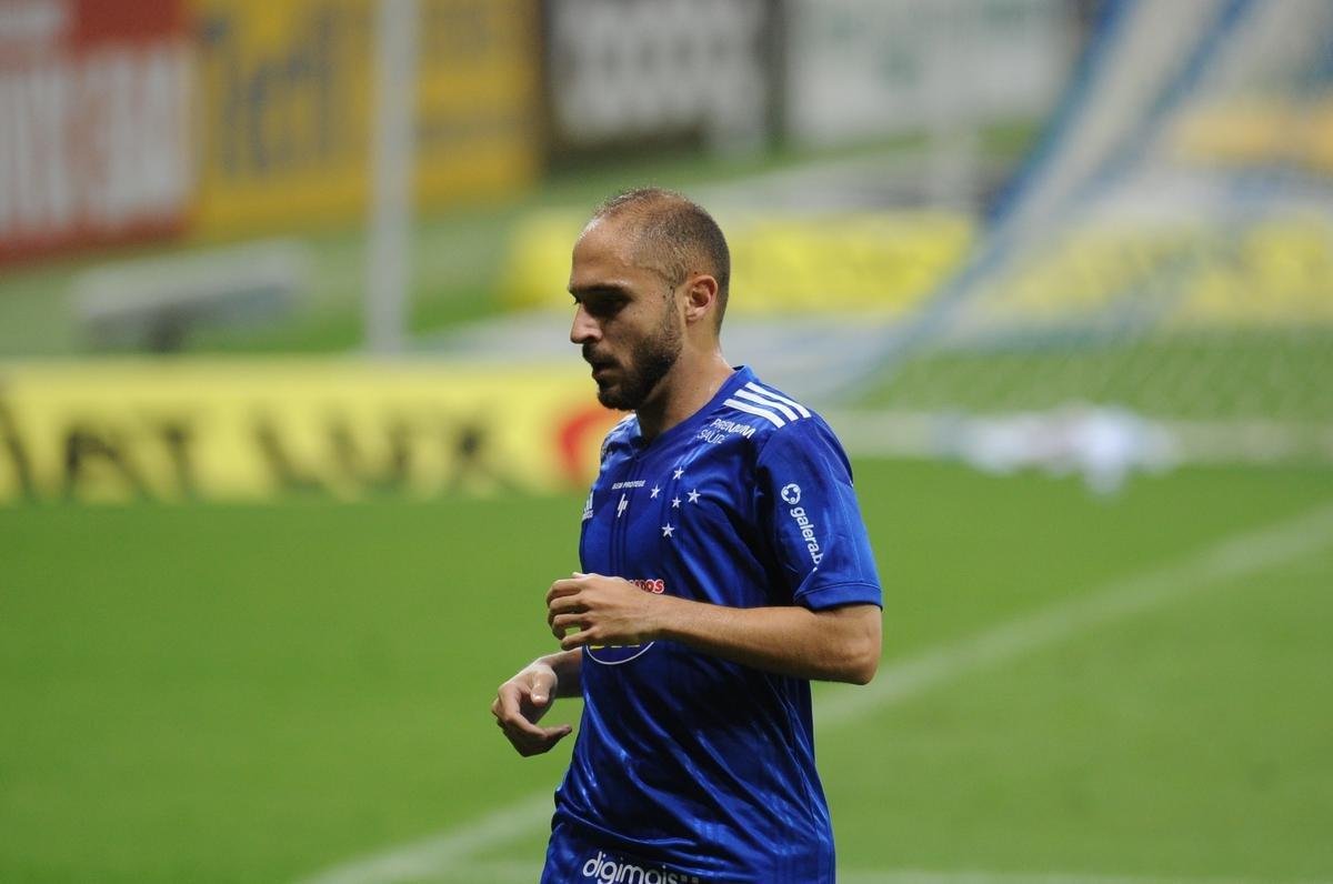 Fotos do duelo entre Cruzeiro e Guarani, no Mineiro, em Belo Horizonte, vlido pela 21 rodada da Srie B do Campeonato Brasileiro