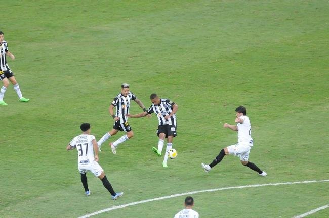 Atltico e orinthians se enfrentaram no Mineiro, neste domingo (24), em jogo vlido pela 19 rodada da Srie A do Campeonato Brasileiro.