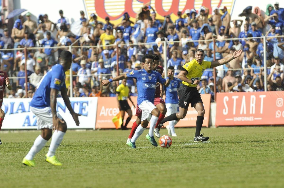 Cruzeiro abriu 2 a 1 no primeiro tempo, com gols de Raniel e Robinho; Alemo descontou para o Guarani