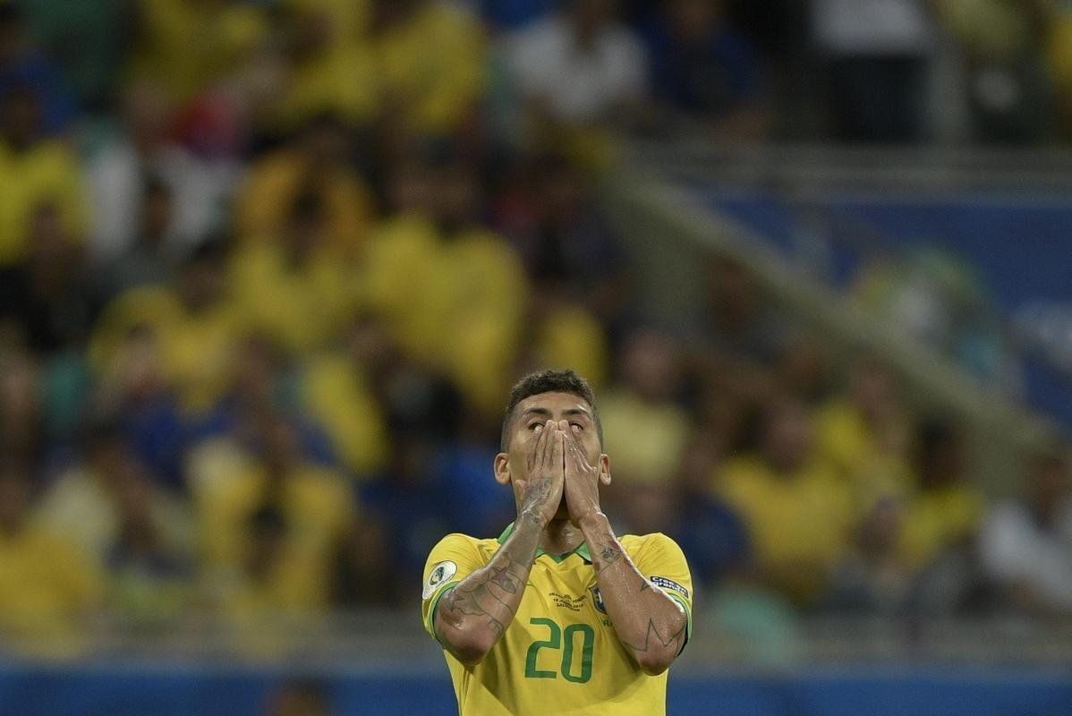 Brasil enfrentou a Venezuela na Arena Fonte Nova, pelo Grupo A da Copa Amrica