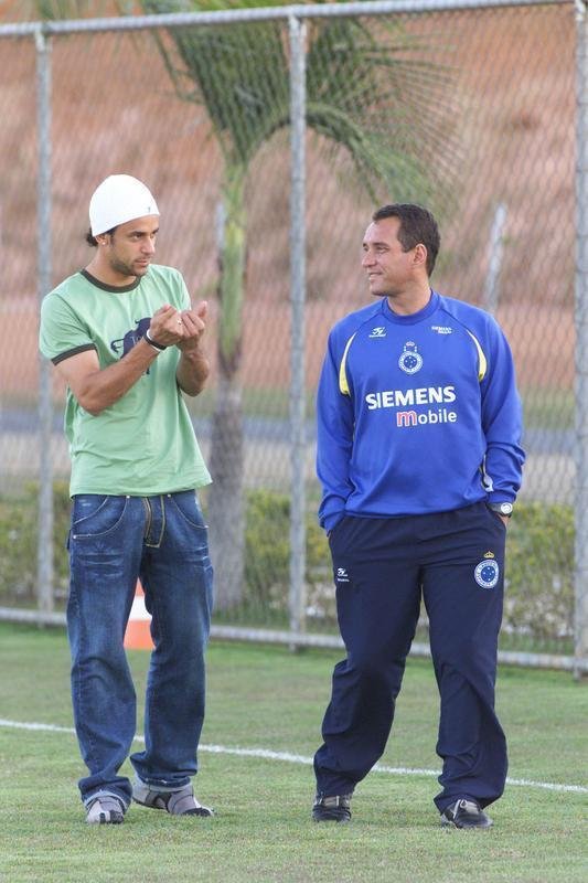 O dia a dia de Fred na Toca da Raposa II entre julho de 2004 e agosto de 2005