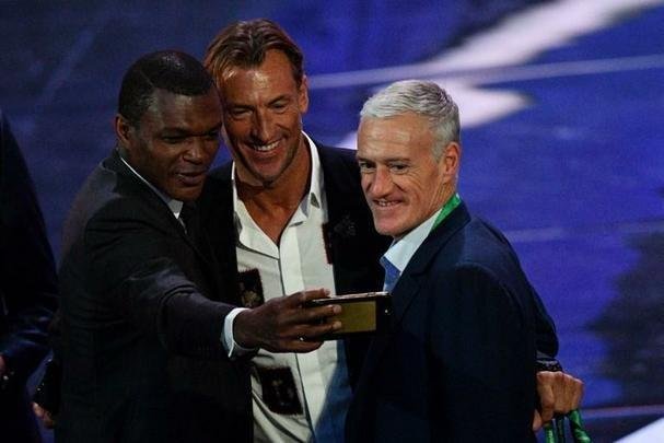 Ex-jogadores e personalidades do futebol acompanharam sorteio dos grupos da Copa do Mundo
