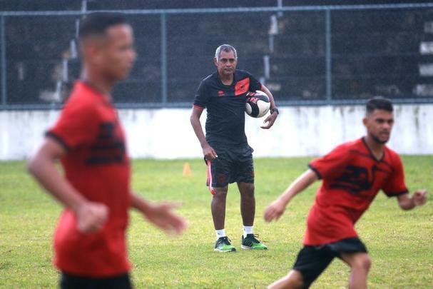 Ricardo recebeu a reportagem do Superesportes em Olinda antes do treino do bis