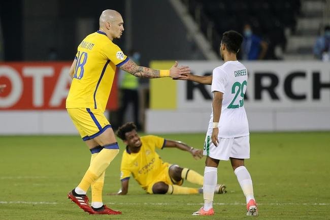 Fotos do zagueiro Maicon pelo Al Nasr, da Arábia Saudita, último clube antes de 'acerto' dele com o Cruzeiro