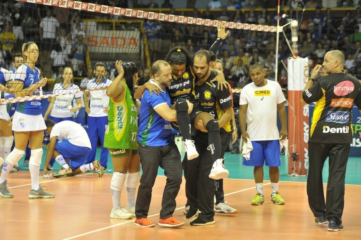 Minas x Praia: veja fotos da primeira partida da final