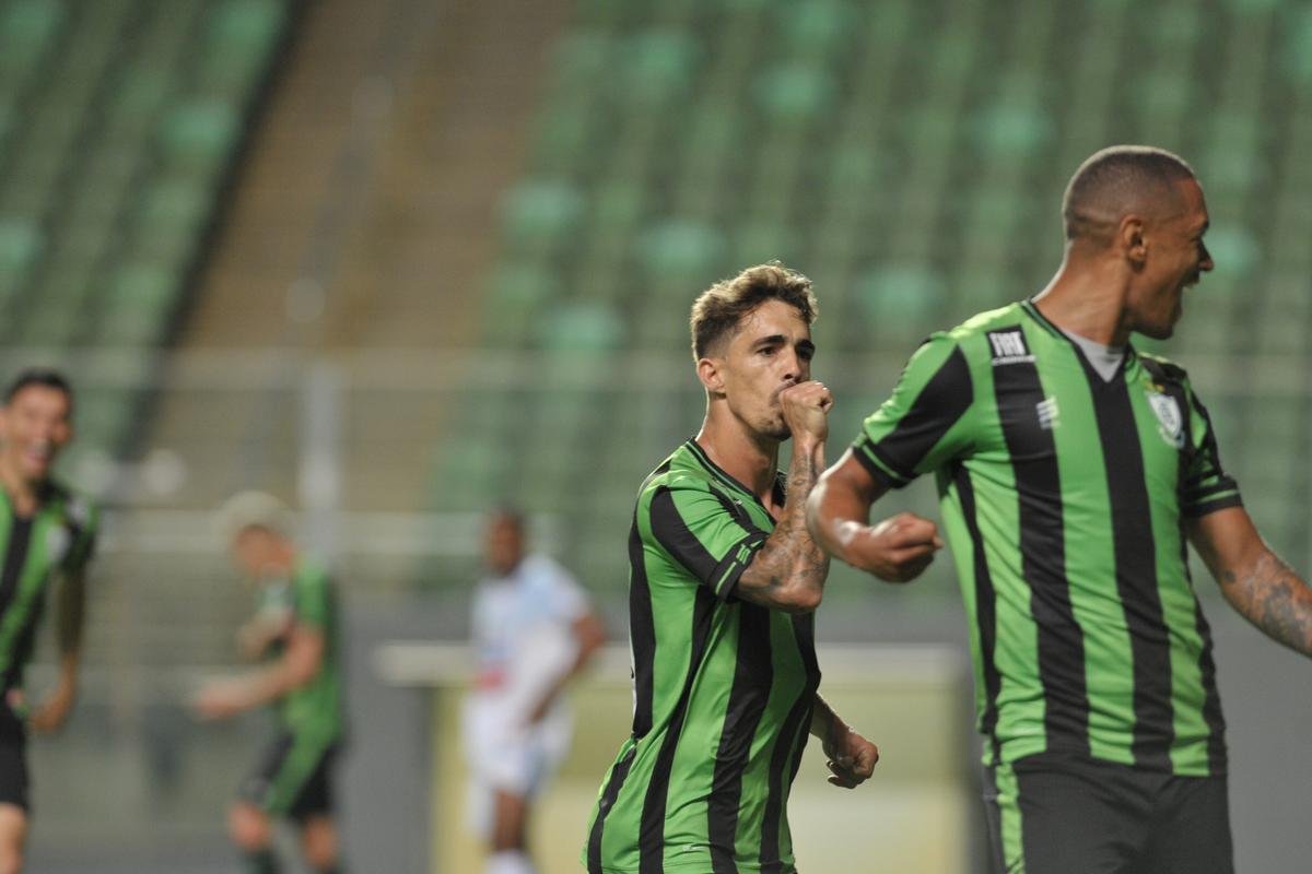 Fotos da partida entre Amrica e URT, no Independncia, pela sexta rodada do Campeonato Mineiro
